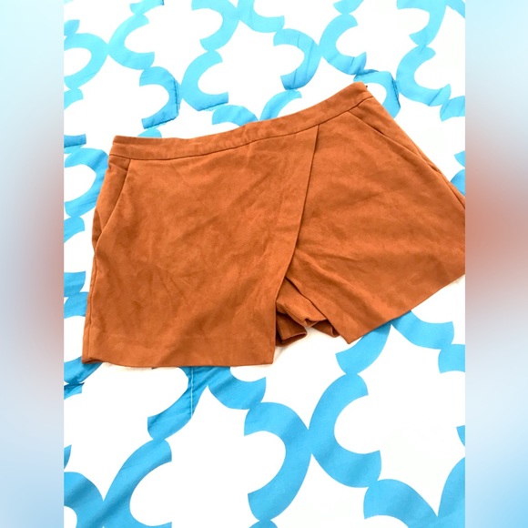 Cowgirl Brown Velvet V Line Skort With Pockets in great condition in size (S) - Picture 5 of 5